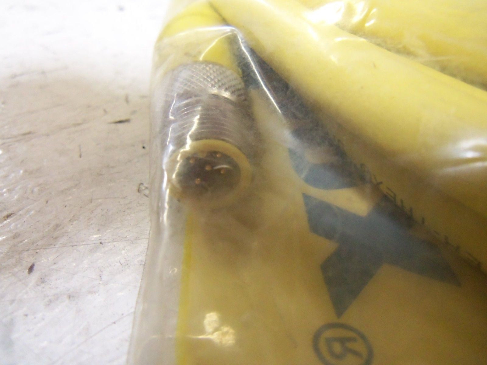 TPC WIRE & CABLE CF25F26M004 PLUG *NEW IN A FACTORY BAG*