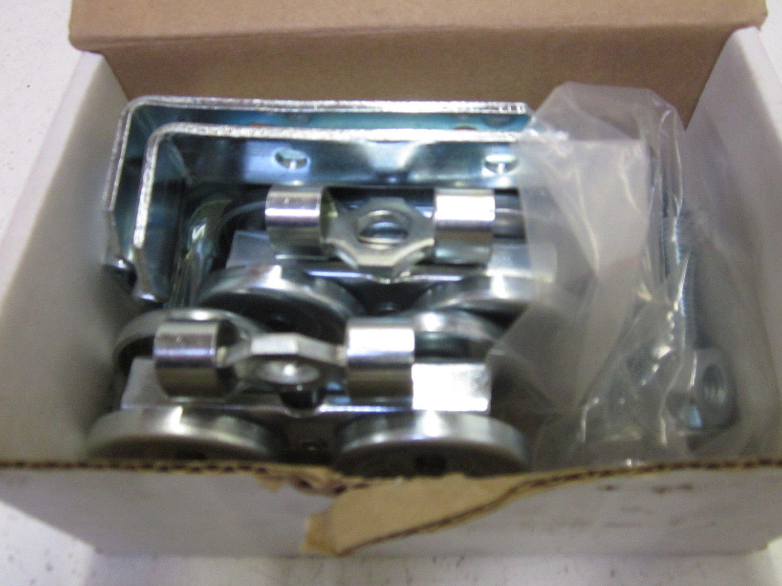 TRHB PR SQ RB TROLLY HINGED *NEW IN BOX*