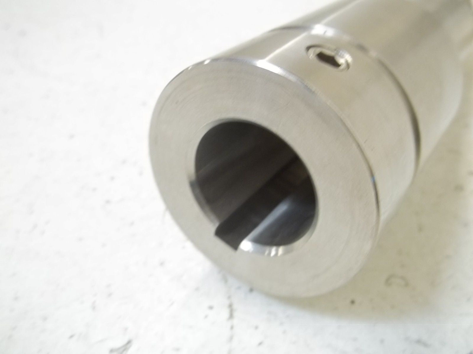 TRI-CLOVER CS328E18T-06-316L SHAFT,STUB,316L SS STD 180TC NEMA*NEW NO BOX*