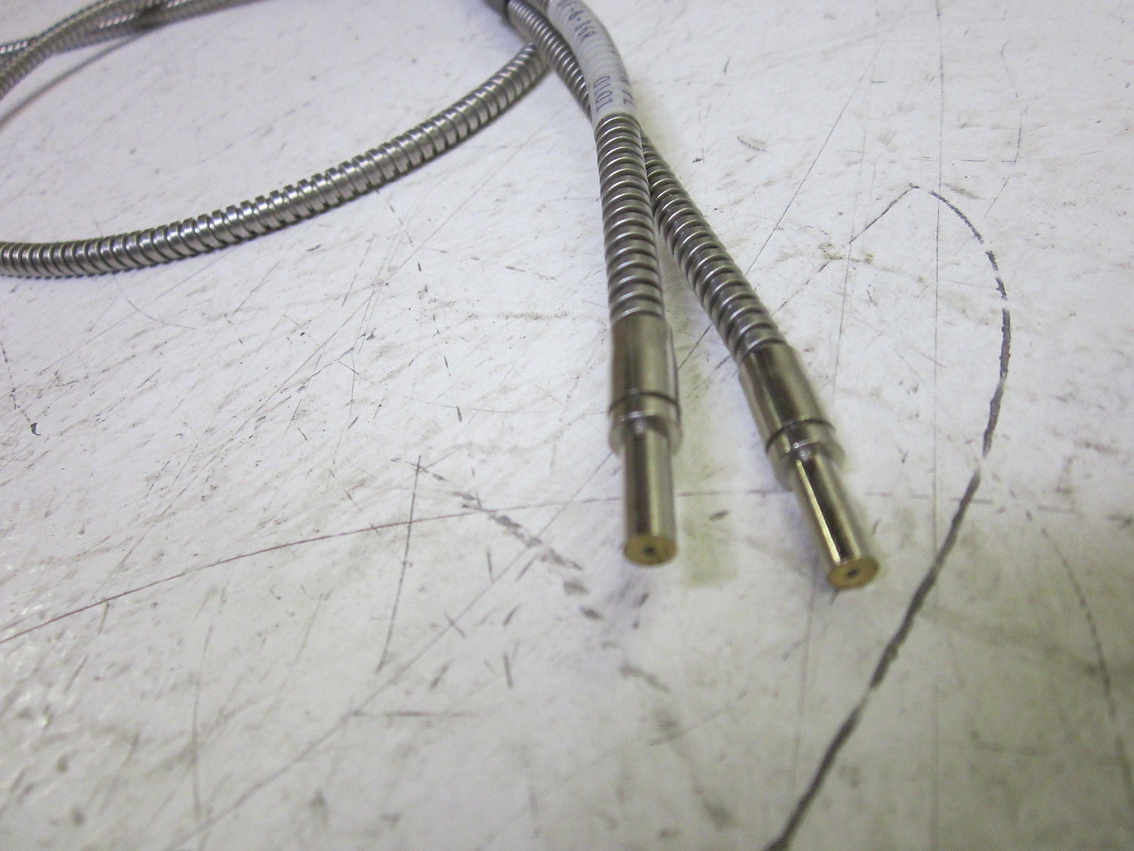 TRI-TRONICS BF-B-36R FIBER OPTIC LIGHT GUIDE  *USED*
