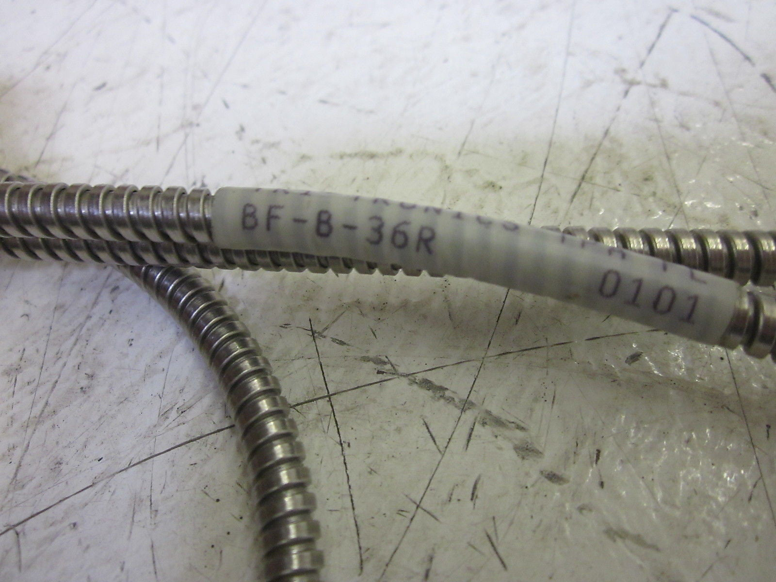 TRI-TRONICS BF-B-36R FIBER OPTIC LIGHT GUIDE  *USED*