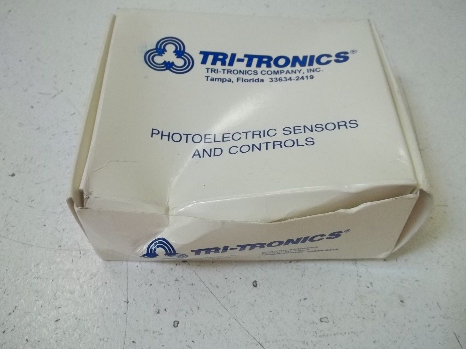 TRI-TRONICS EZPWLCF4 PHOTOELECTRIC SENSORS AND CONTROLS *NEW IN BOX*