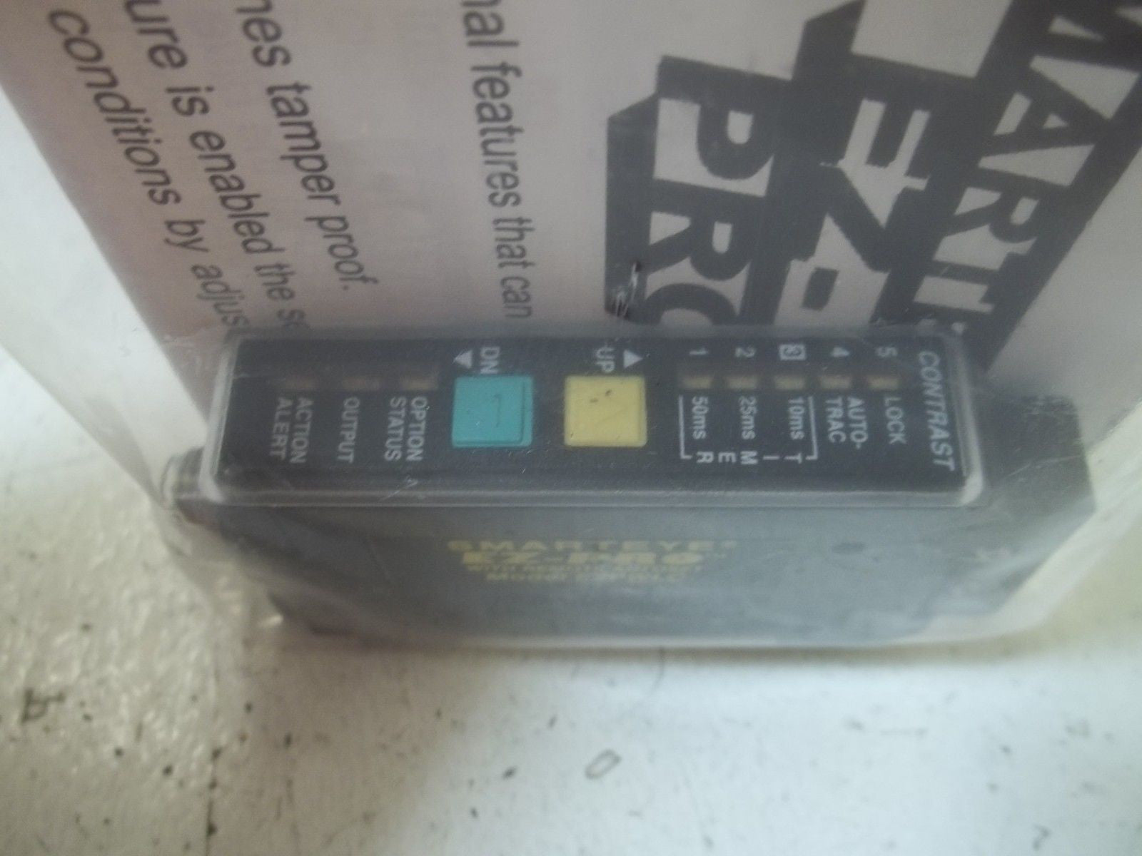 TRI-TRONICS EZPWLCF4 PHOTOELECTRIC SENSORS AND CONTROLS *NEW IN BOX*
