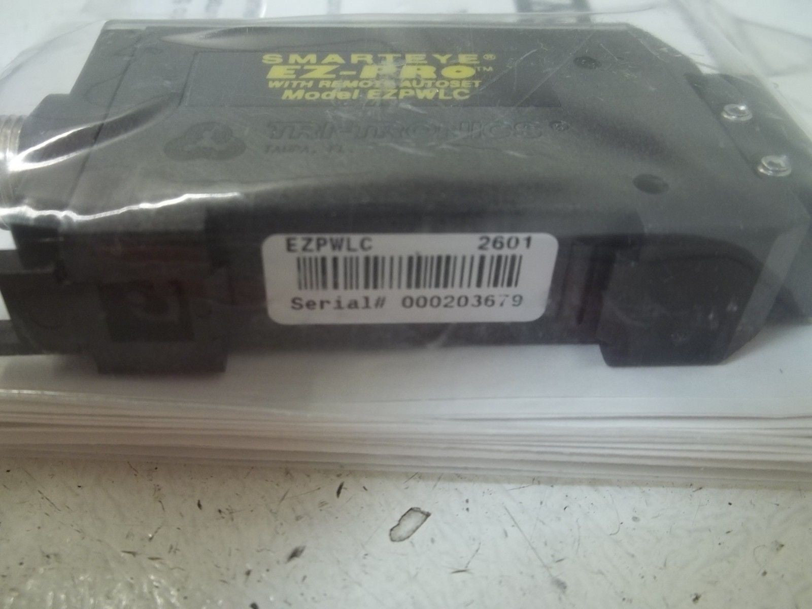 TRI-TRONICS EZPWLCF4 PHOTOELECTRIC SENSORS AND CONTROLS *NEW IN BOX*