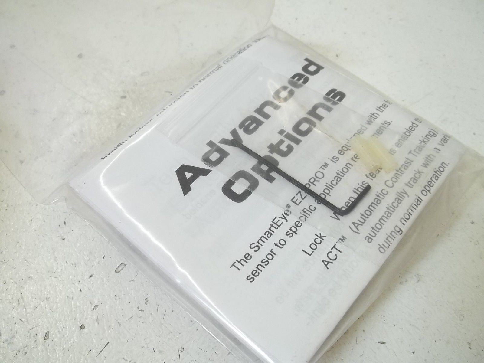 TRI-TRONICS EZPWLCF4 PHOTOELECTRIC SENSORS AND CONTROLS *NEW IN BOX*