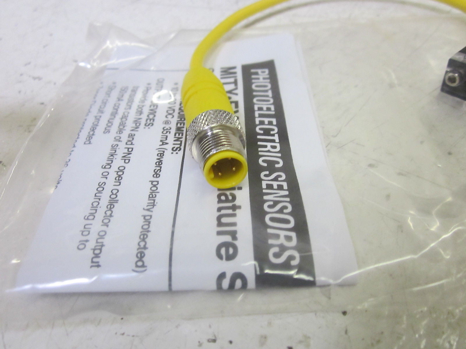 TRI-TRONICS MDICV6 16374 MITY-EYE CONVERGENT BEAM *NEW IN BOX*