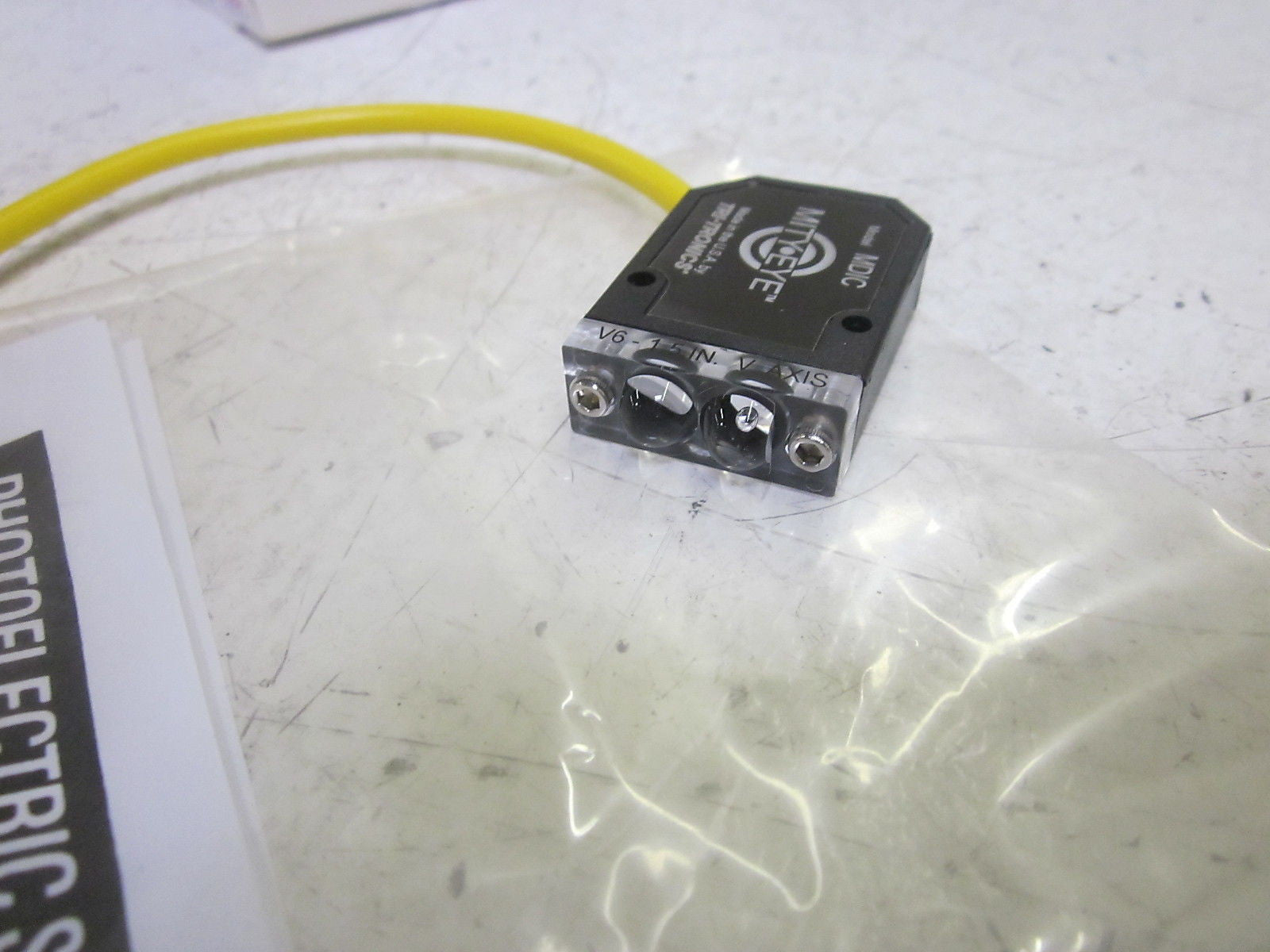 TRI-TRONICS MDICV6 16374 MITY-EYE CONVERGENT BEAM *NEW IN BOX*