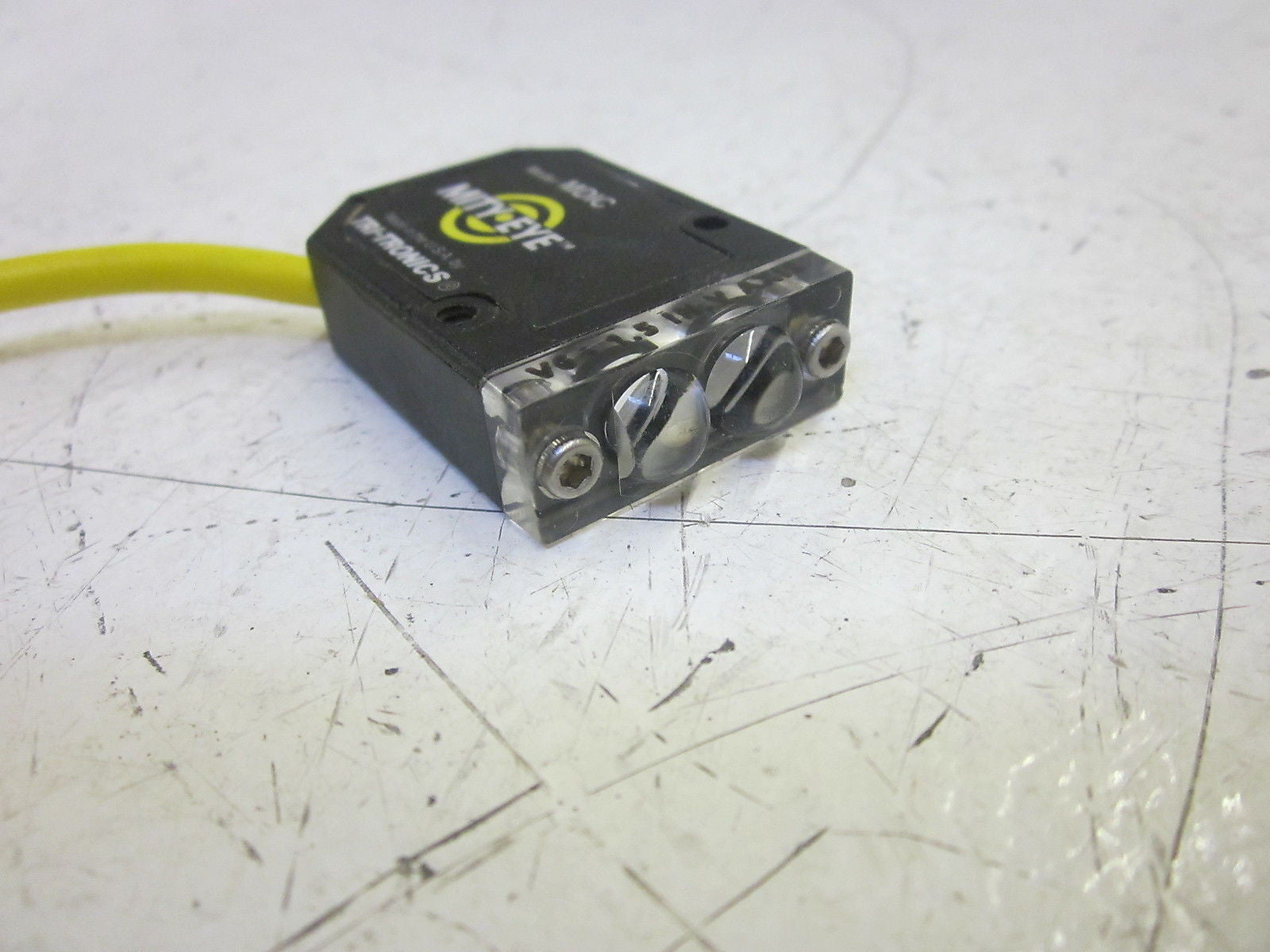 TRI-TRONICS MITY-EYE MDIC PHOTOELECTRIC SENSOR  *USED*