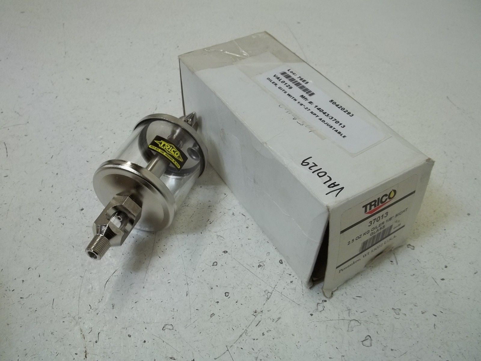 TRICO 37013 2.5 OZ KG OILER 1/8" SIGHT GLASS *NEW IN BOX*