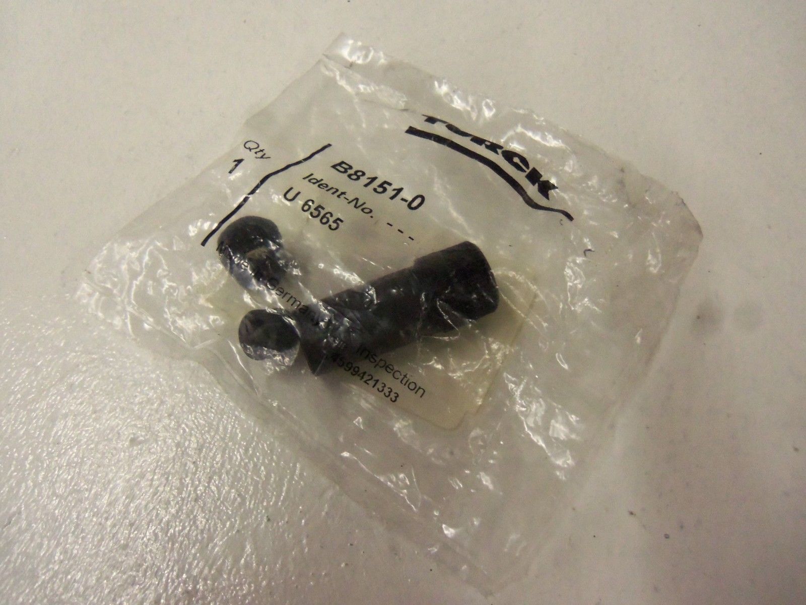 TURCK B8151-0 *NEW IN FACTORY BAG*