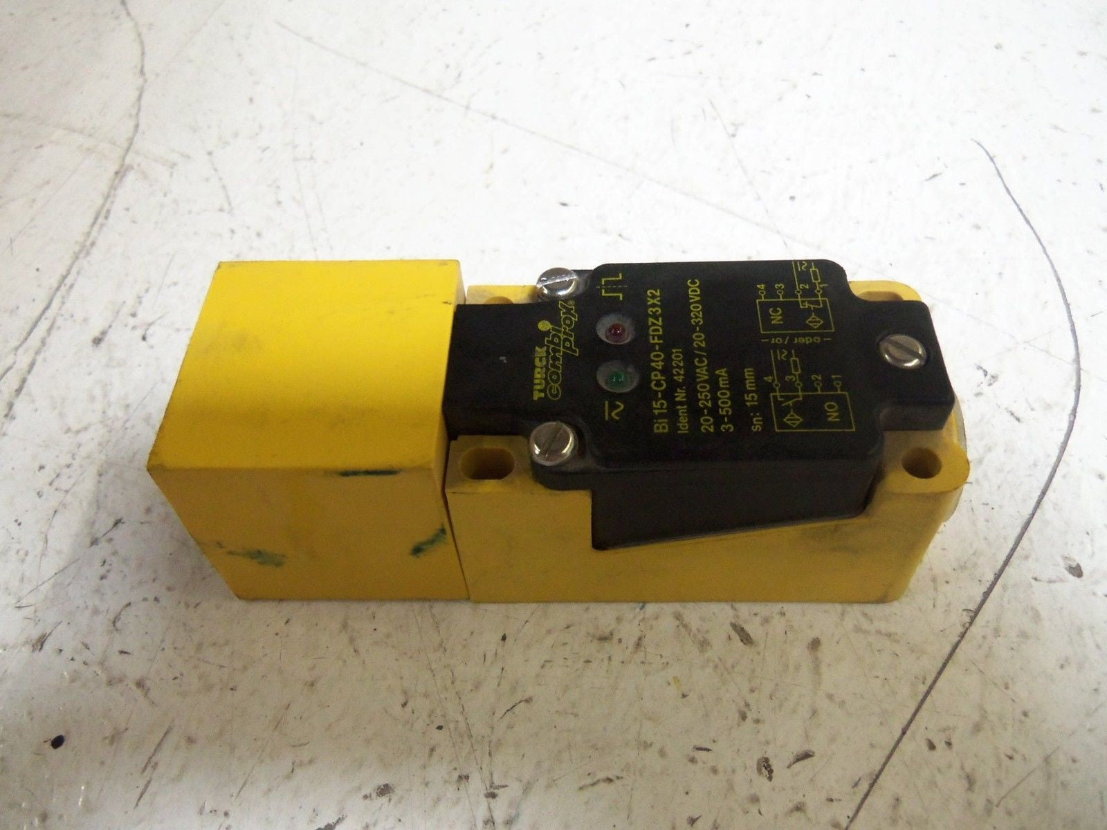 TURCK Bi15-CP40-FDZ3X2 PROXIMITY SENSOR *NEW NO BOX*