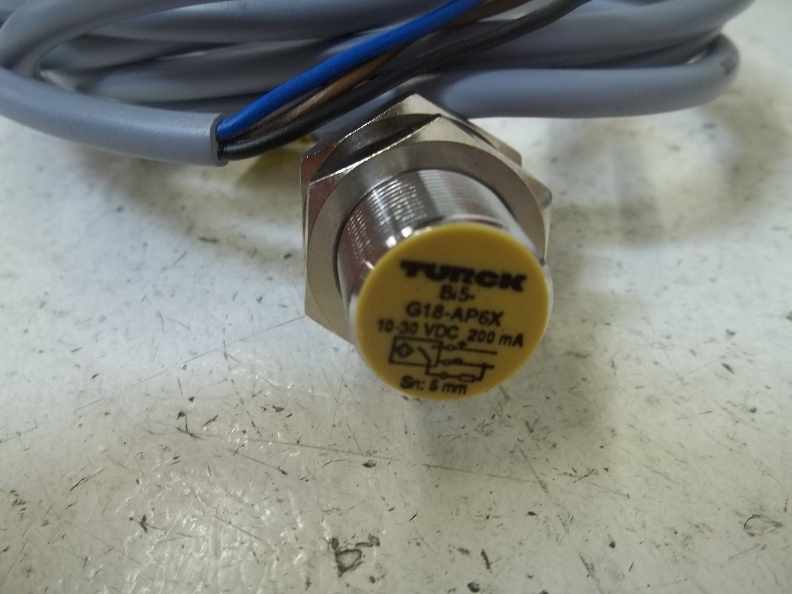 TURCK BI5-G18-AP6X50MM PROXIMITY SWITCH *USED*