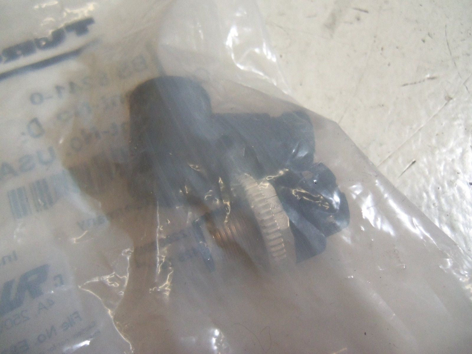 TURCK BS8241-0 CONNECTOR *NEW IN FACTORY BAG*