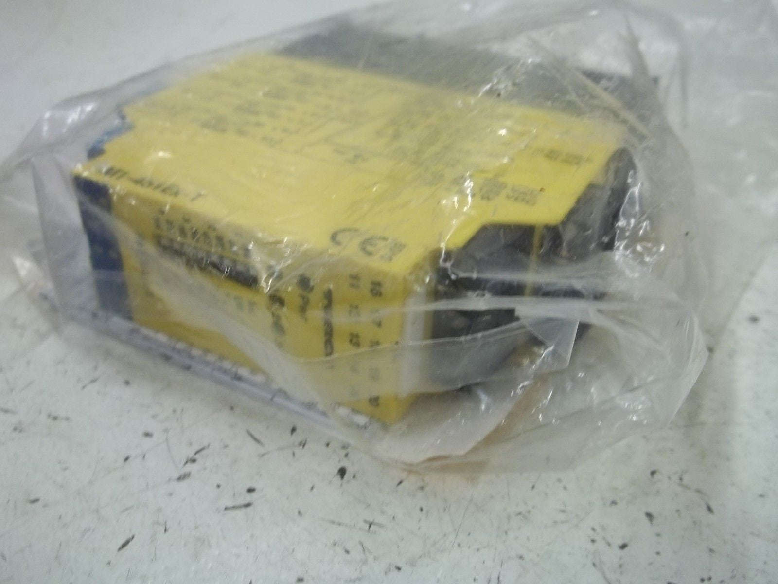 TURCK IM1-451EX-T MULTIMODUL SWITCH AMPLIFIER *NEW IN A BAG*