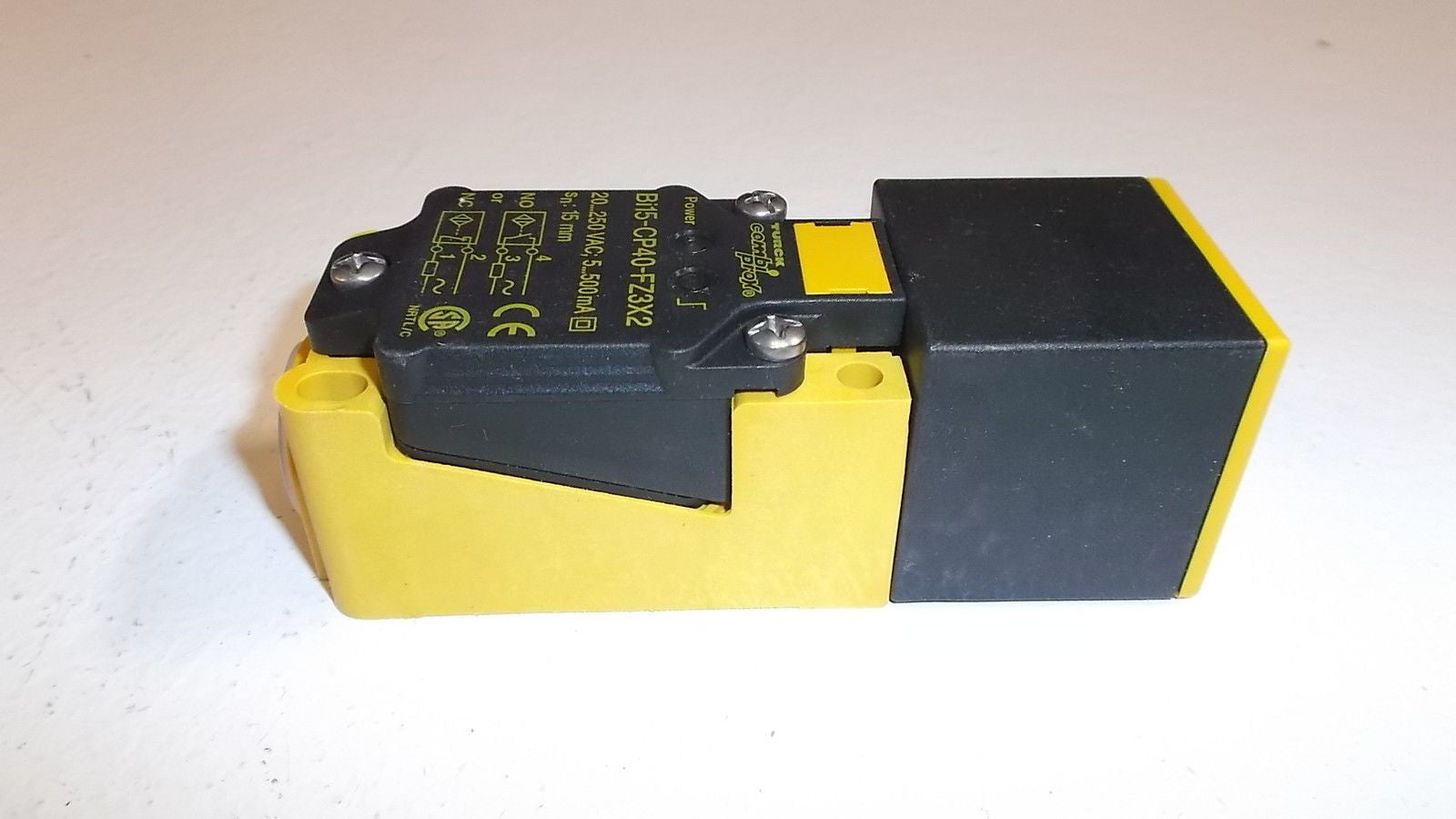 TURCK PROXIMITY SWITCH  BI15-CP40-FZ3X2 *NEW IN BOX*