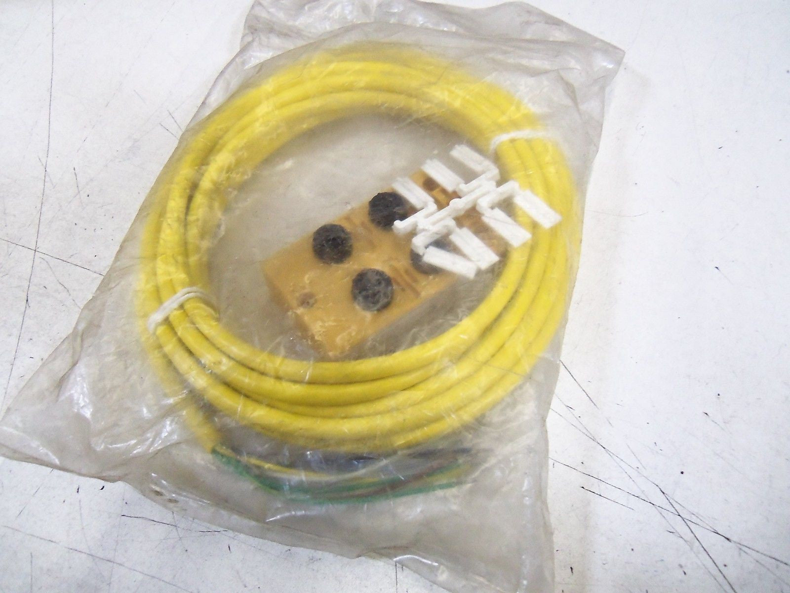 TURCK VB 40-5 *NEW NO BOX*