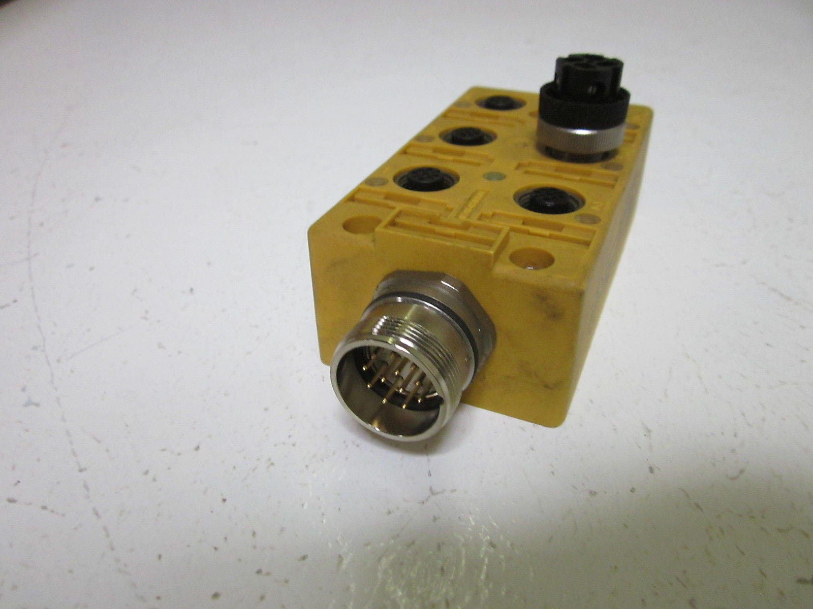 TURCK VB 60-N7X7-CS12 JUNCTION BOX  *USED*