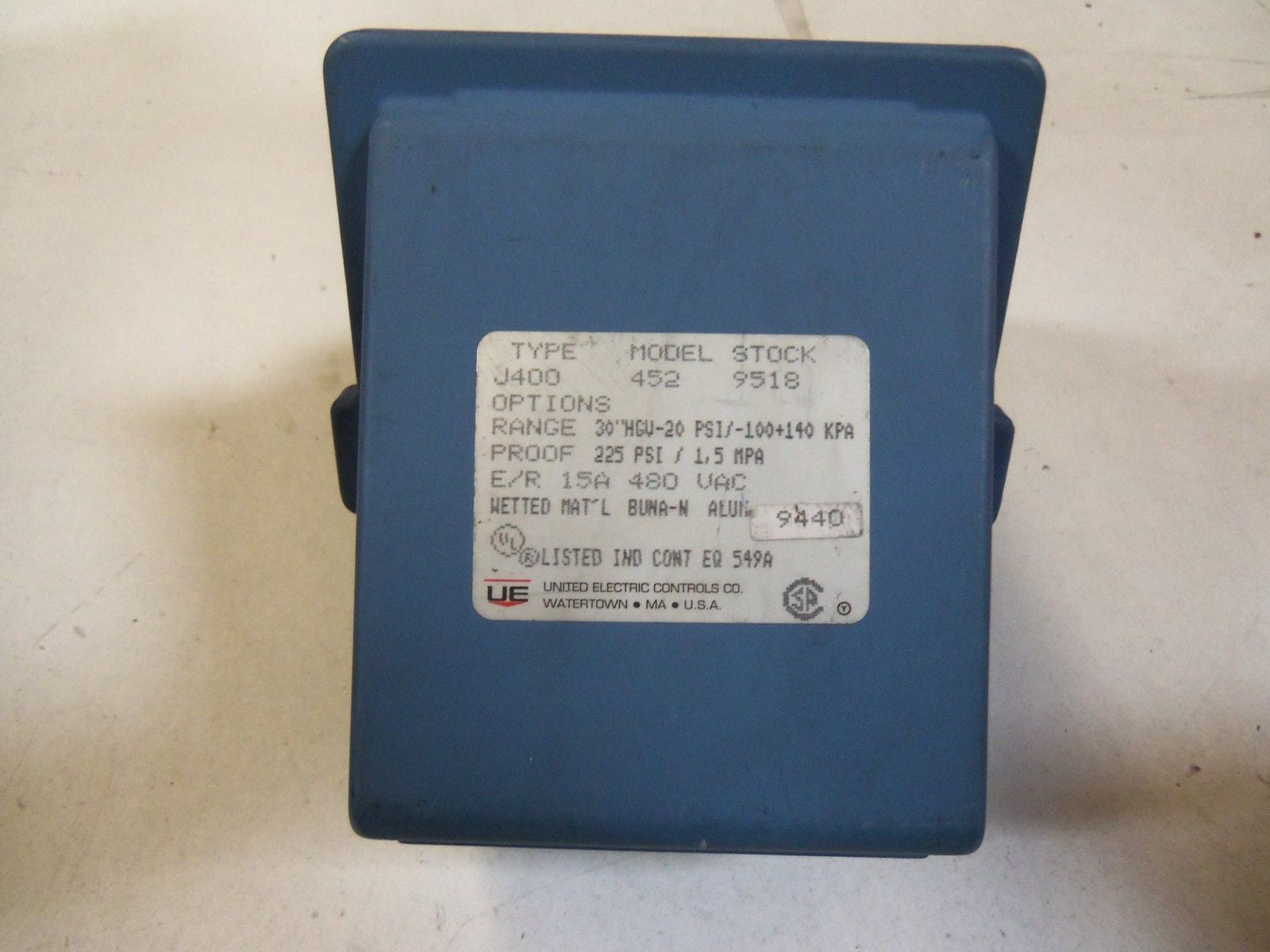 UE CONTROLS CO. PRESSURE SWITCH J400-452-9518 *NEW NO BOX*