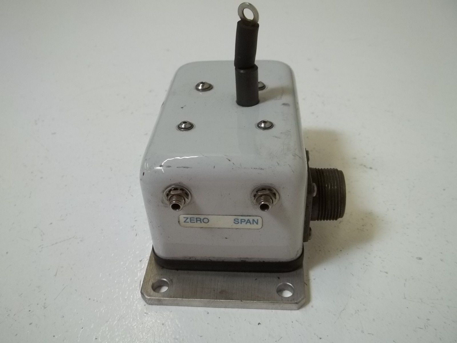 UNIMEASURE, INC. P1010-10-DS-NJC ADJUSTABLE PRESSURE TRANSDUCER *USED*