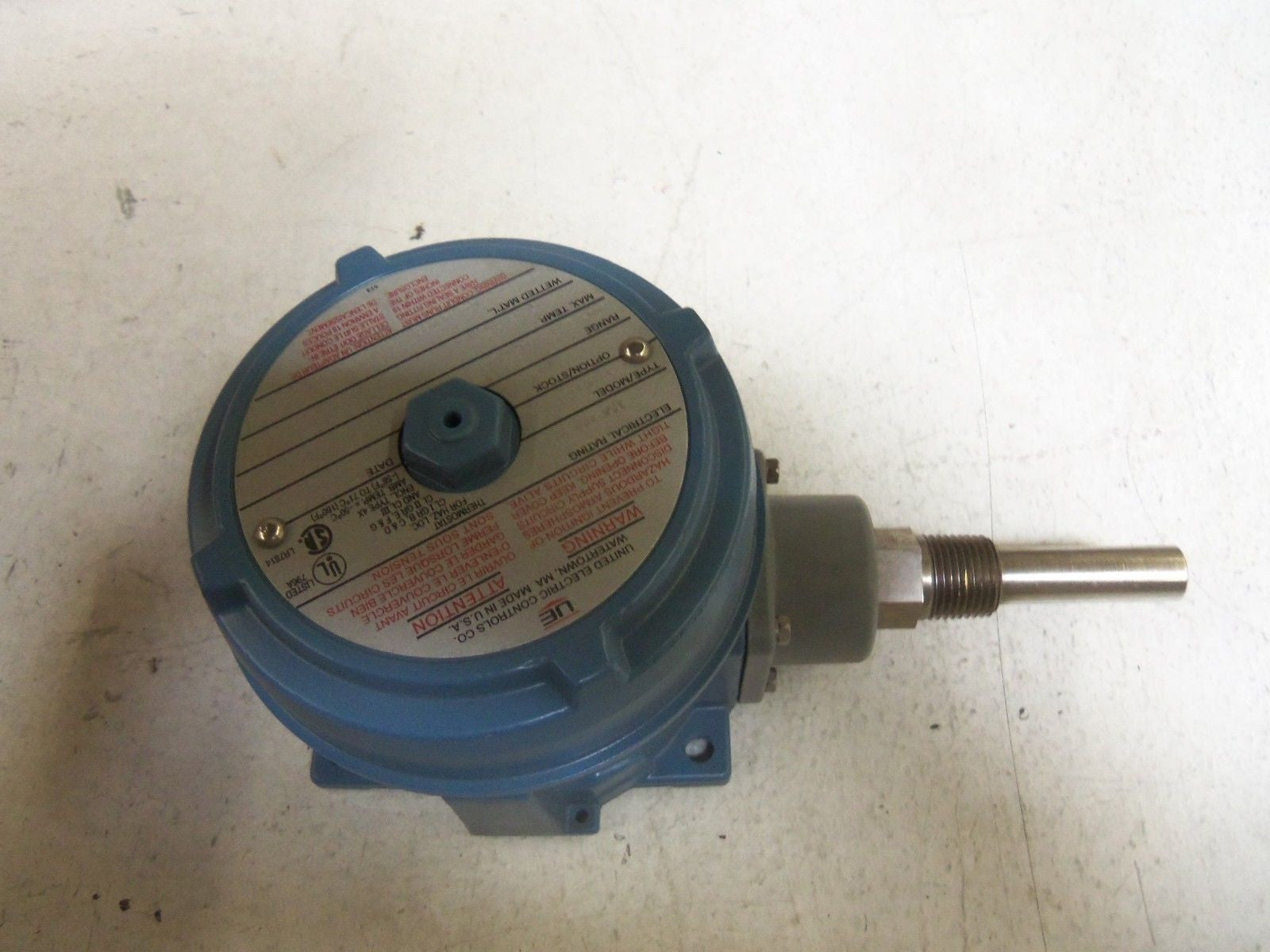 UNITED ELECTRIC C120-121 THERMOSTAT *NEW IN BOX*
