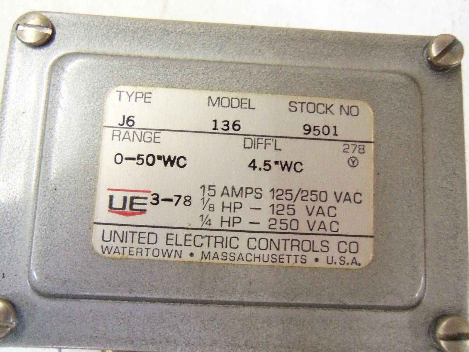 UNITED ELECTRIC J6-136-9501 PRESSURE SWITCH *USED*
