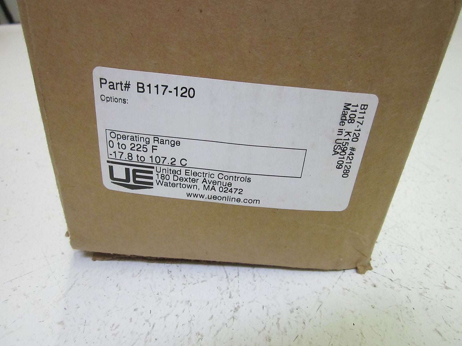 UNITED ELECTRIC B117-120 TEMPERATURE CONTROL  0-225 F *NEW IN BOX*