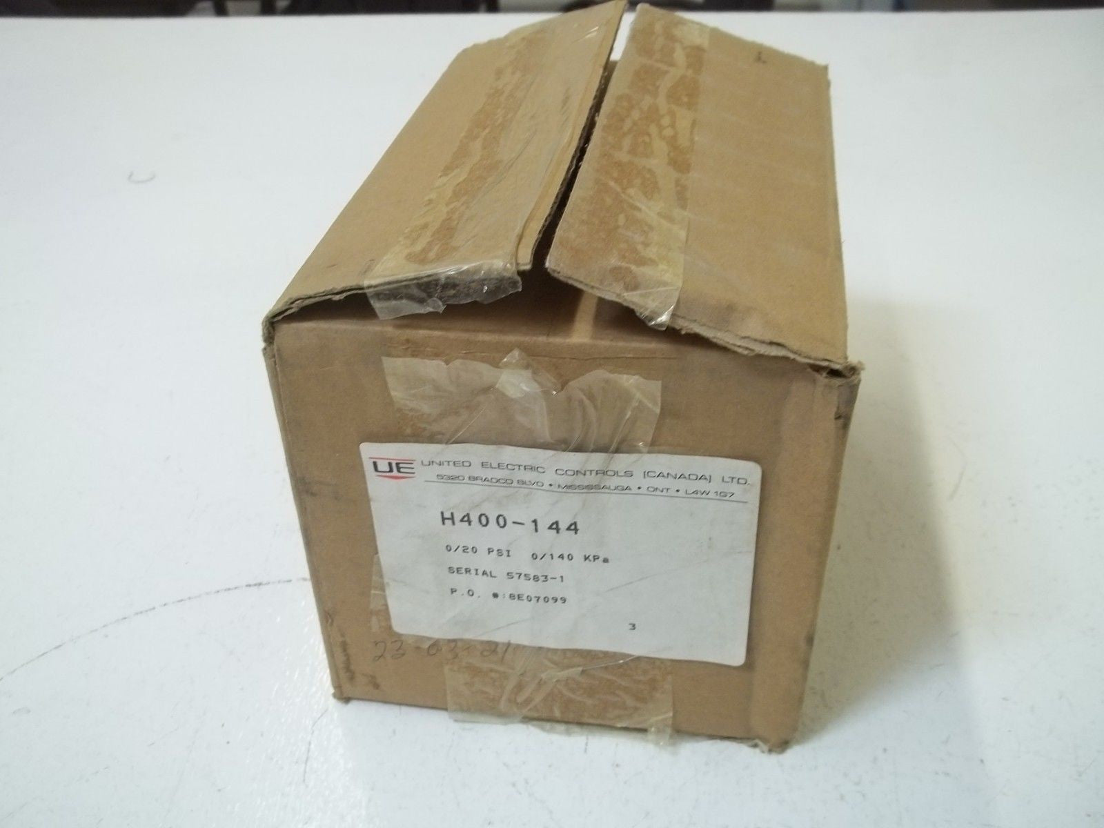 UNITED ELECTRIC H400-144 15AMPS *NEW IN BOX*