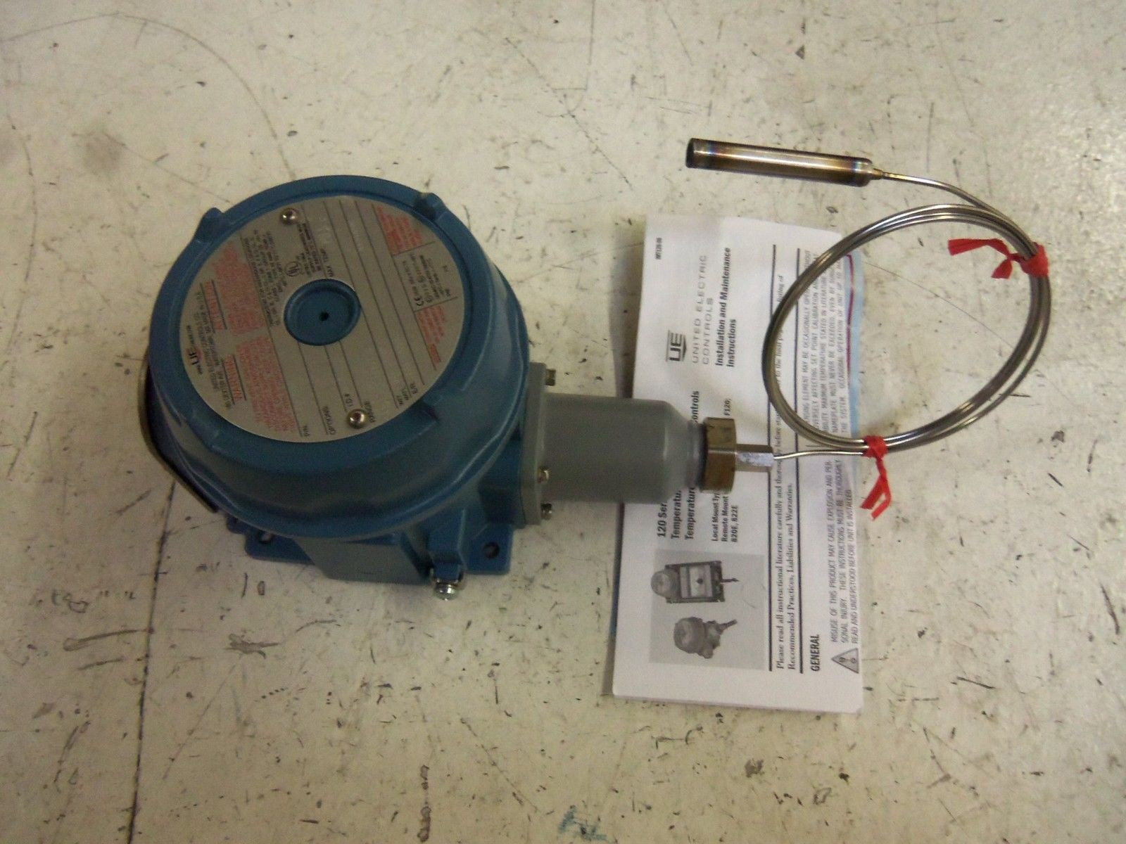 UNITED ELECTRIC E121-2BSB TEMPERATURE SWITCH *NEW IN BOX*