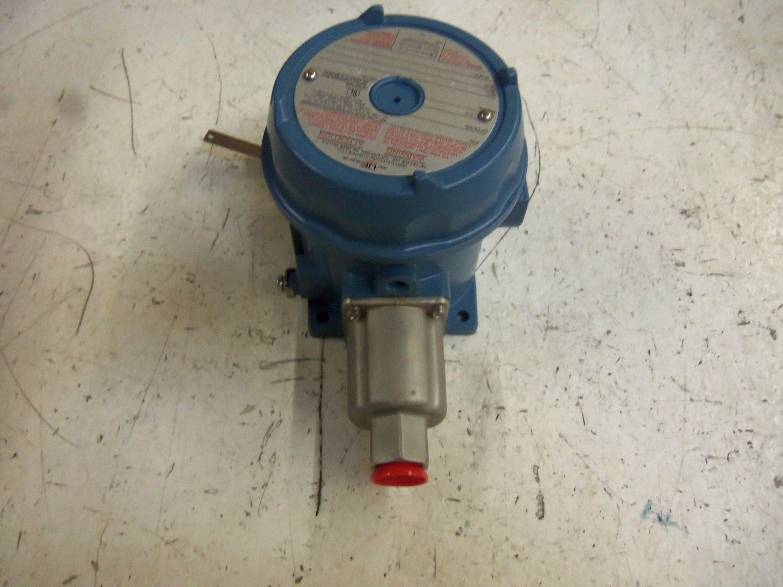 UNITED ELECTRIC H121-S146B PRESSURE SWITCH *NEW IN BOX*
