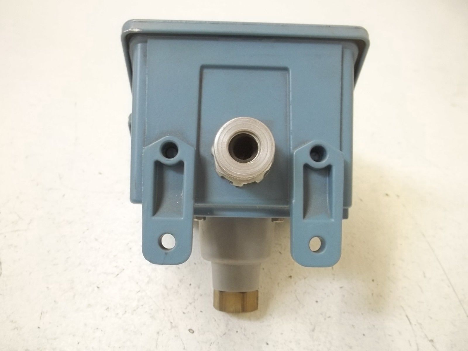 UNITED ELECTRIC J402-270 PRESSURE CONTROL *USED*
