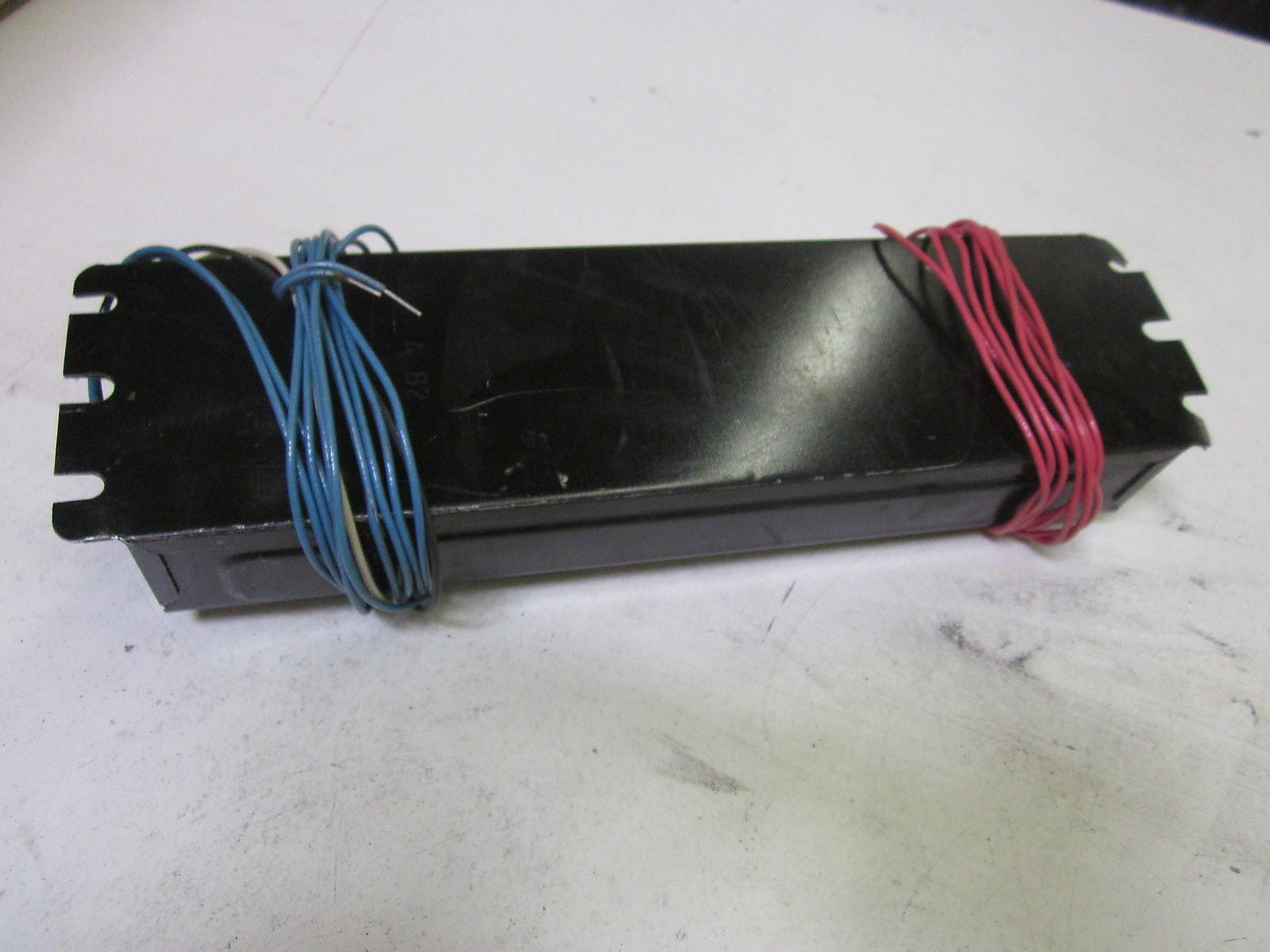 UNIVERSAL 483-LH-TC-P *USED*