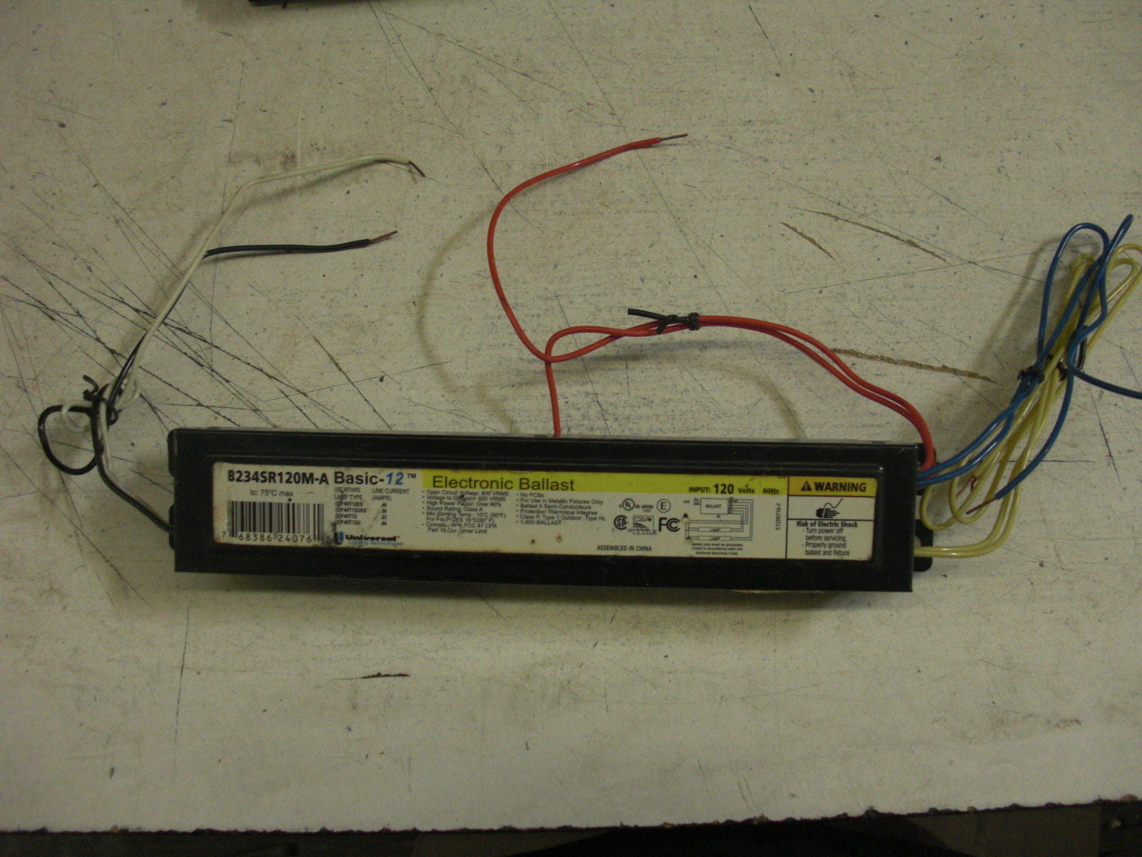 UNIVERSAL LIGHTING TECHNOLOGY BZ34SR120M-A *USED*