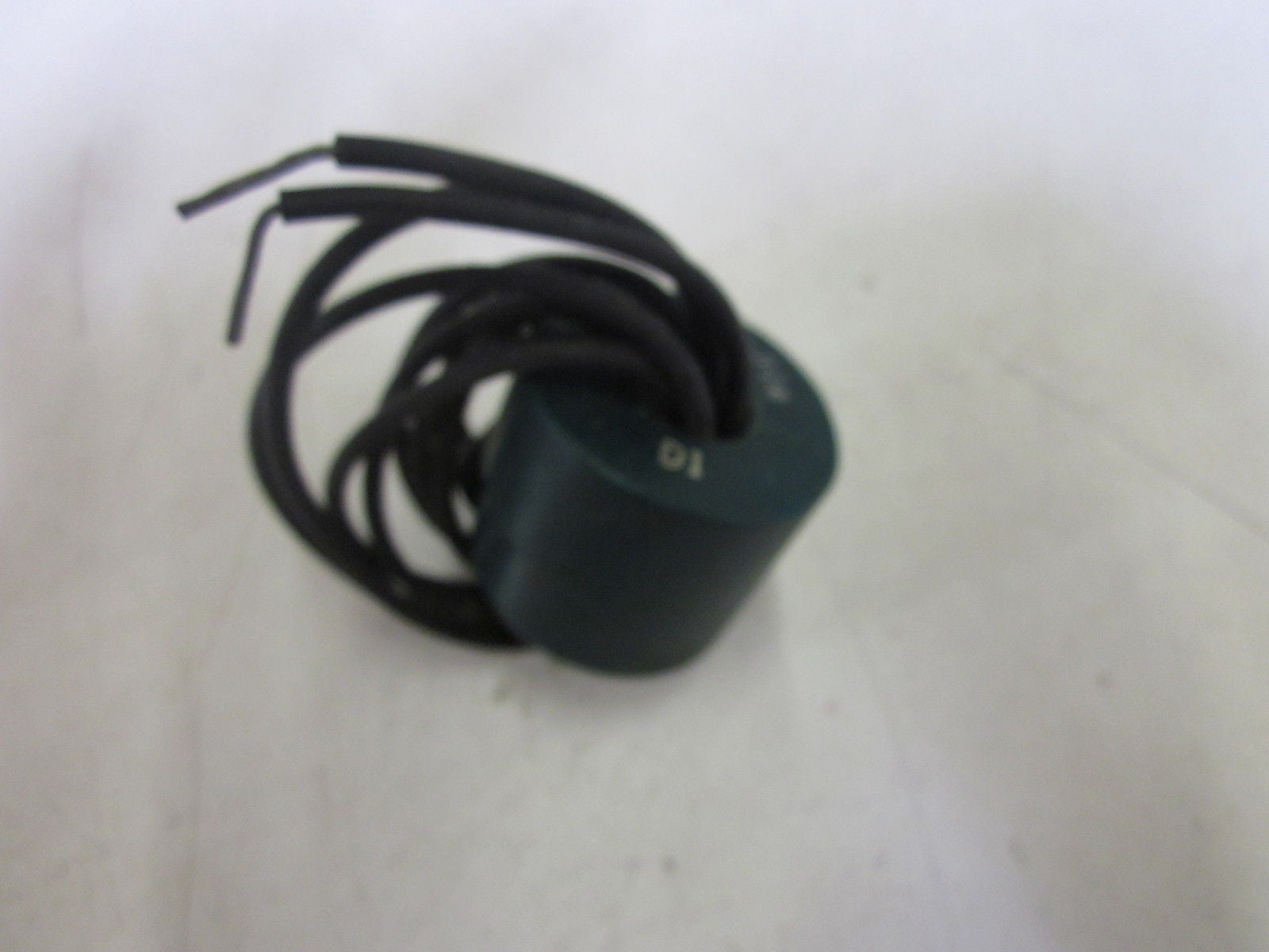V57731-F24 *NEW NO BOX*