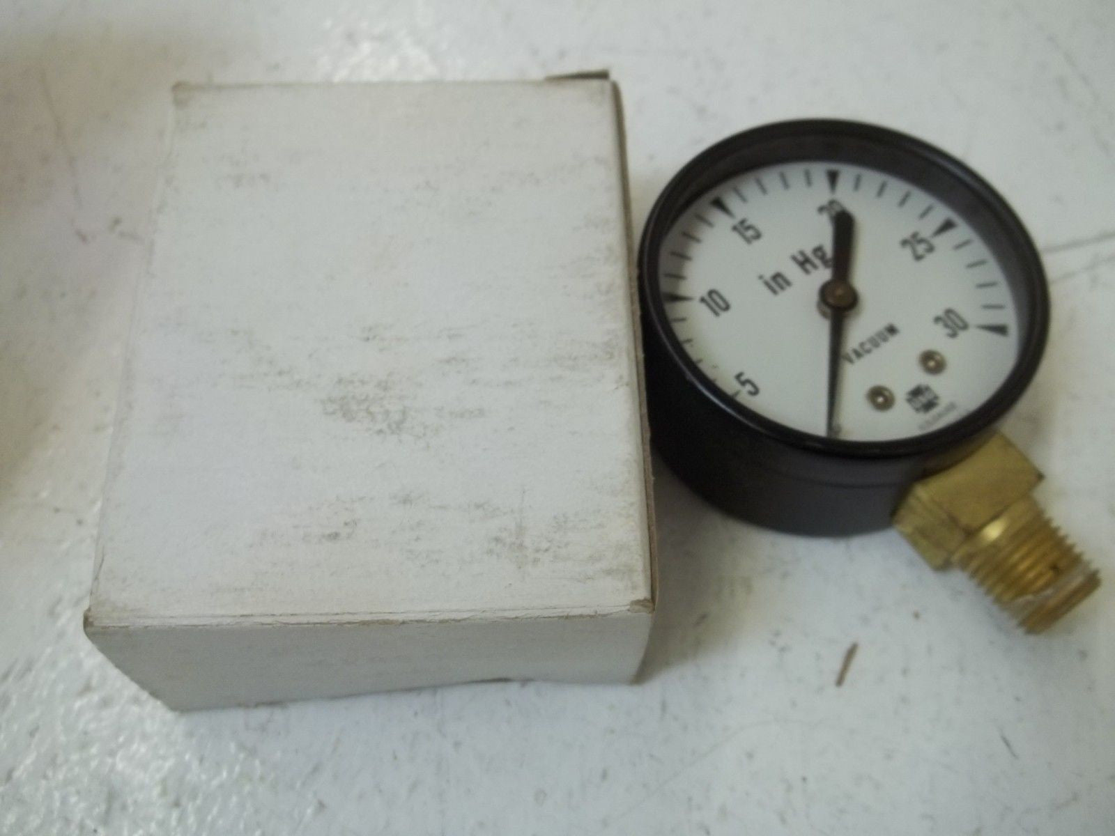 VACUUM 6X830 *NEW IN BOX*