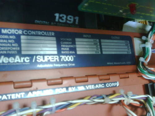 VEE-ARC SUPER 7000 SVF402X3M9XXX1 FREQUENCY DRIVE *USED*