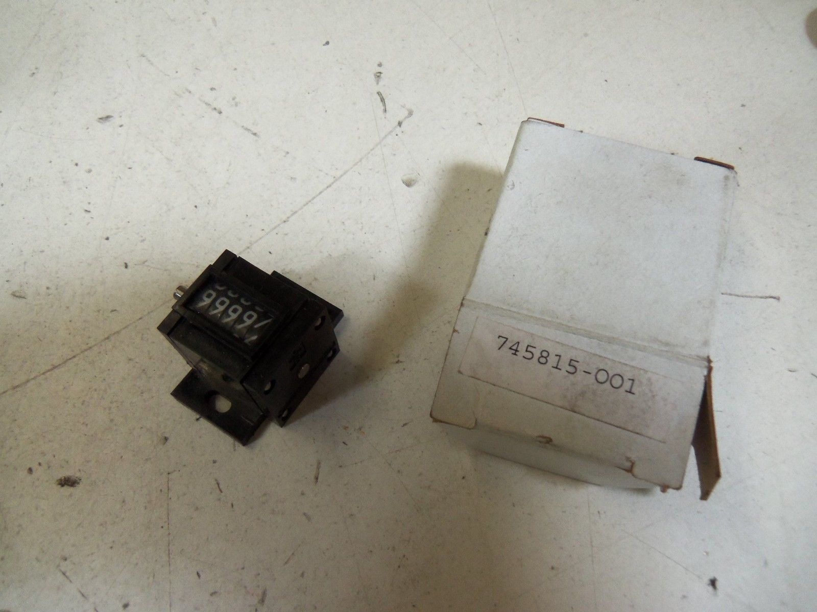 VEEDER-ROOT 745815-001 *USED*
