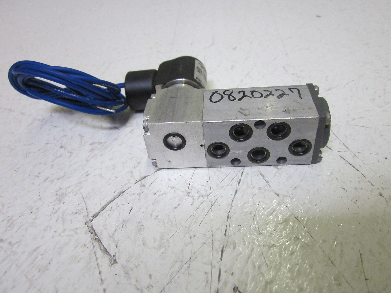 VERSA KSG-4312-K30-3TC-120V VALVE   *USED*