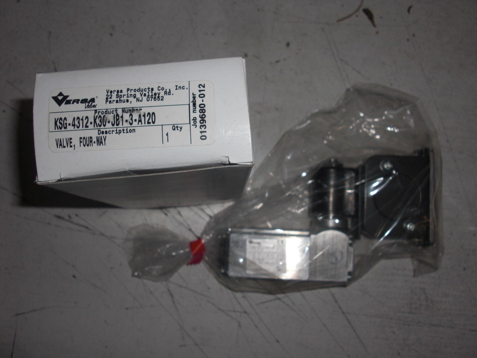 VERSA KSG-4312-K30-JB1-3-A120 FOUR WAY VALVE  *NEW IN BOX*
