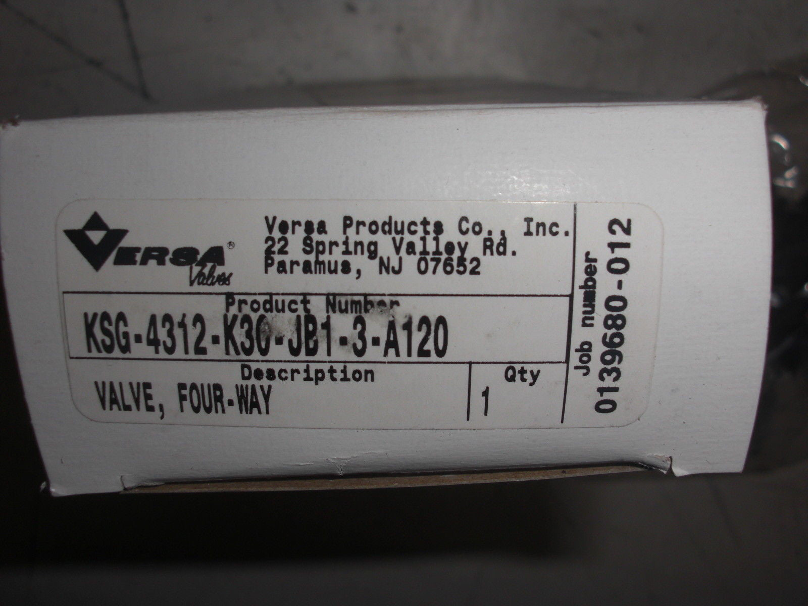 VERSA KSG-4312-K30-JB1-3-A120 FOUR WAY VALVE  *NEW IN BOX*
