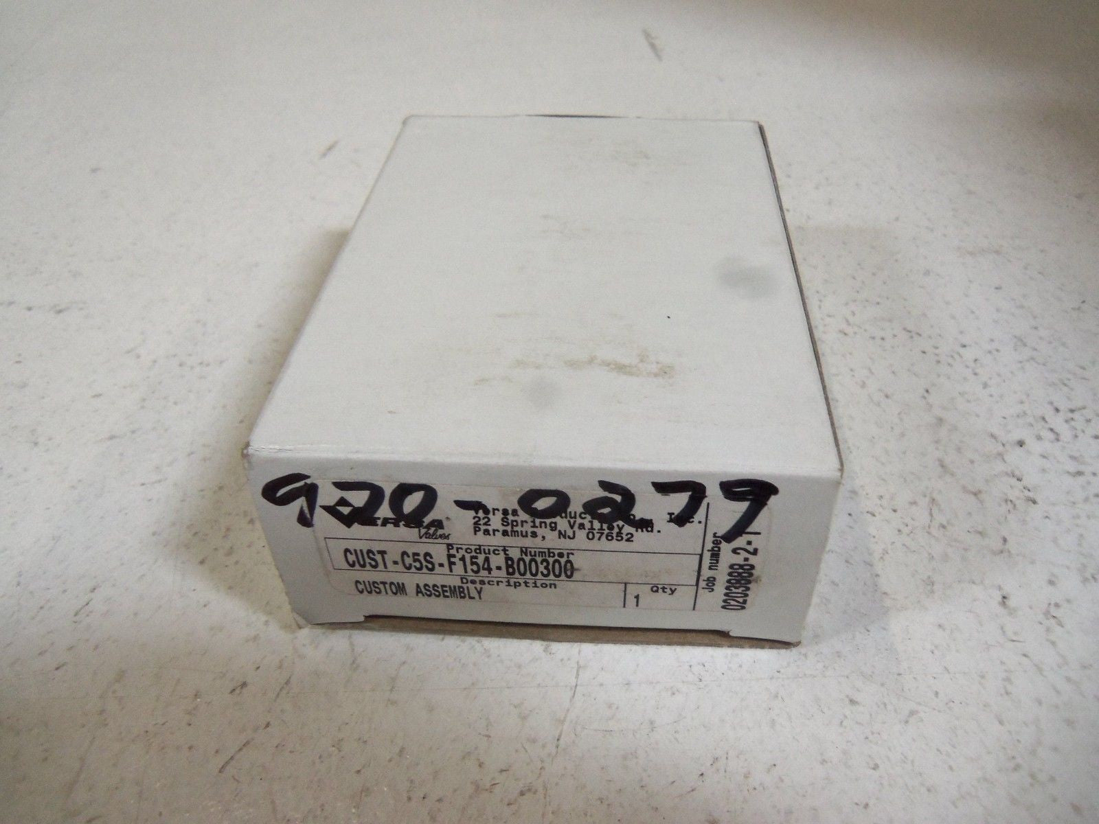 VERSA VALVES CUSTOM ASSEMBLY CUST-C5S-F154-B00300 *NEW IN BOX*
