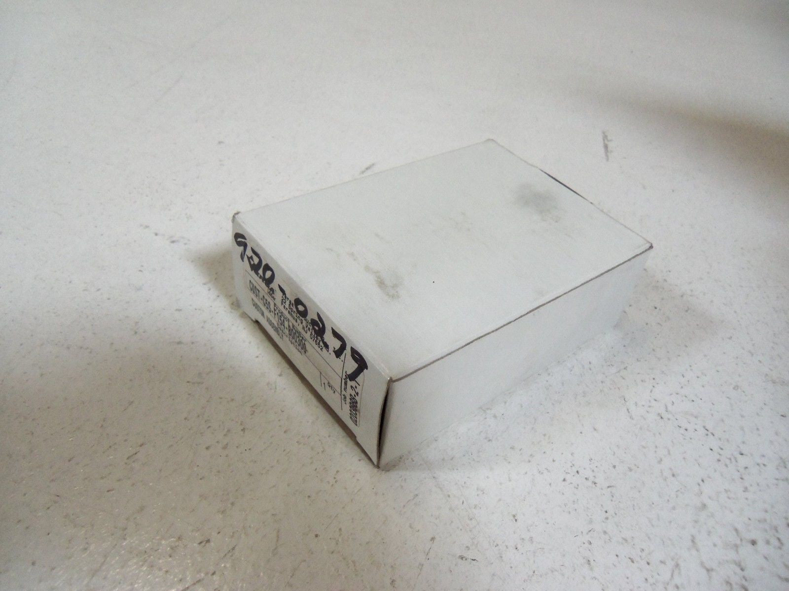 VERSA VALVES CUSTOM ASSEMBLY CUST-C5S-F154-B00300 *NEW IN BOX*