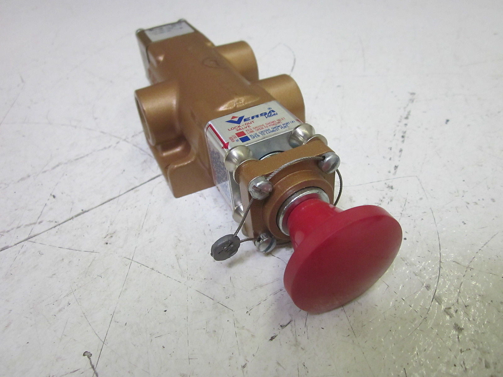 VERSA VIZ-3501-L0VB LOCKOUT VALVE  *USED*