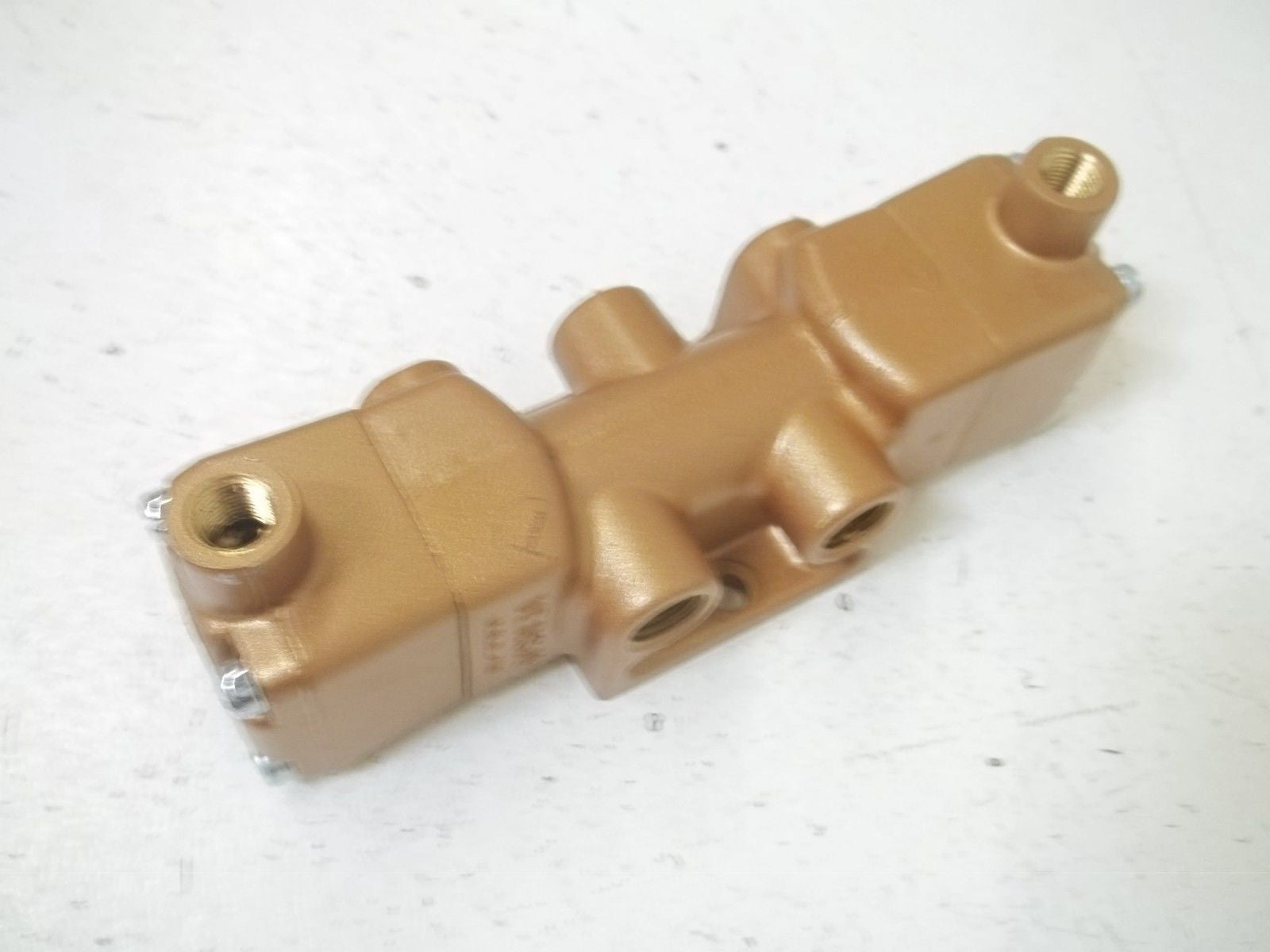 VERSA VPP-4322-1 PNEUMATIC SOLENOID AIR VALVE *NEW IN BOX*