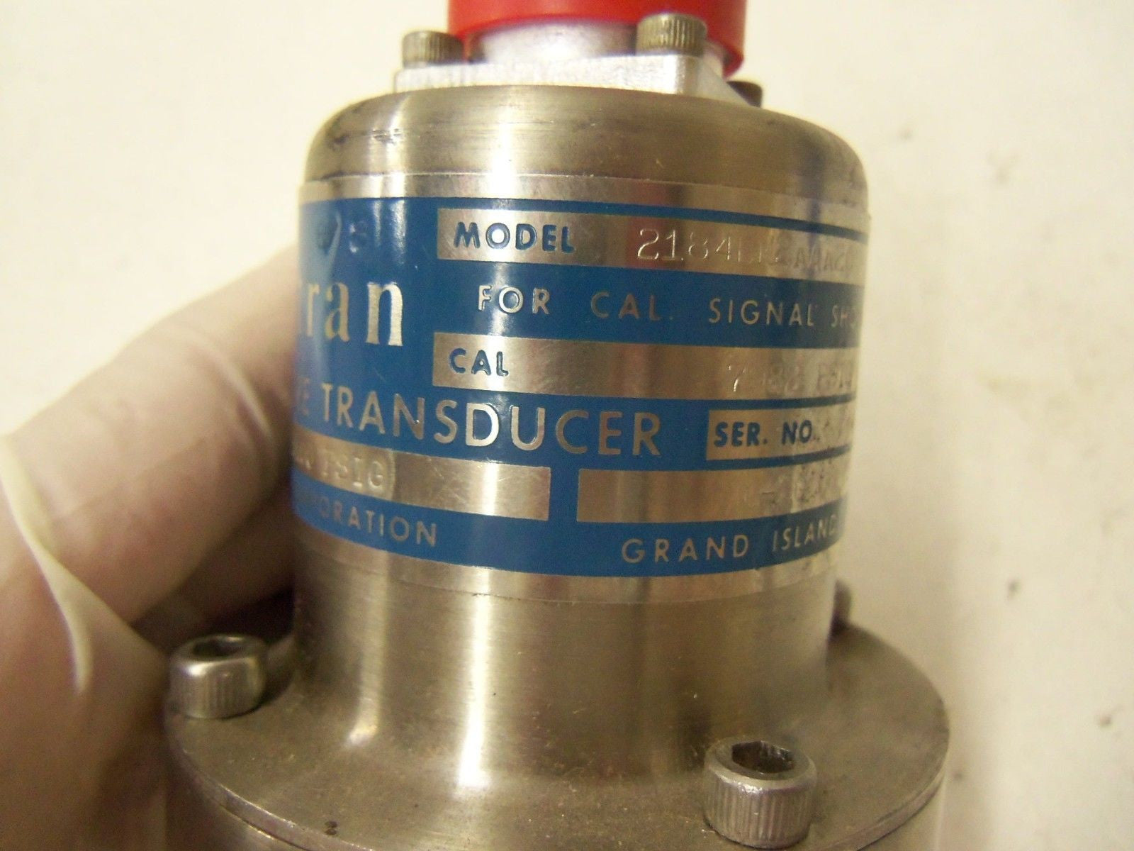 VIATRAN 2184BM2AAA20 PRESSURE TRANSDUCER 7982 PSIG *NEW NO BOX*