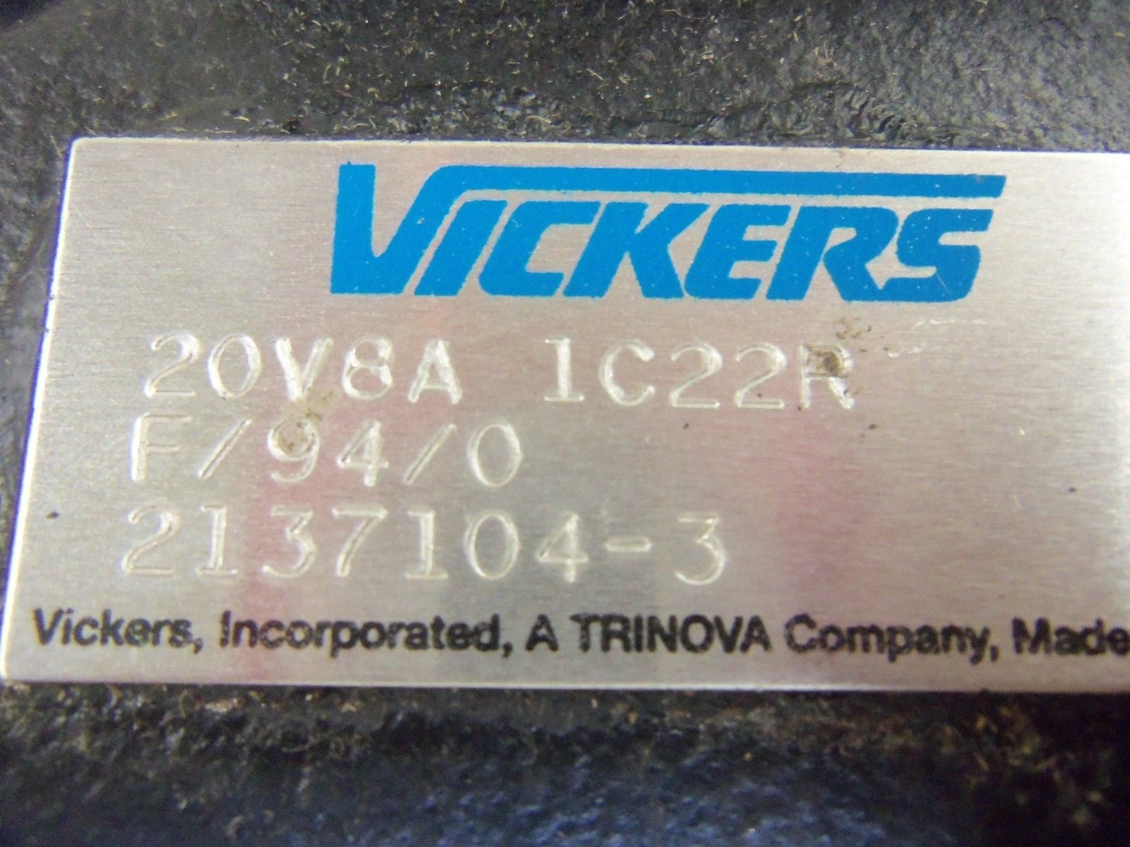 VICKERS 20V8A1C22R 2137104-3 *USED*