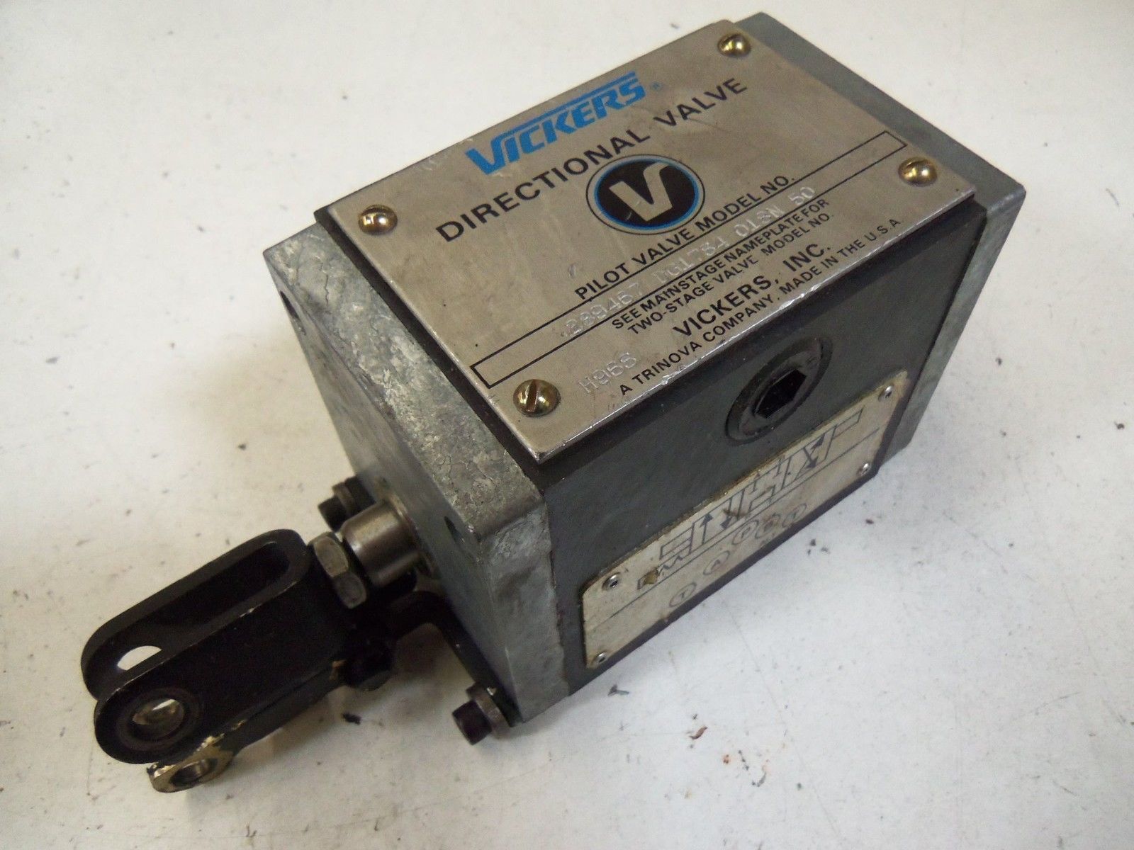 VICKERS 289467 DG17S4 018N 50 *USED*
