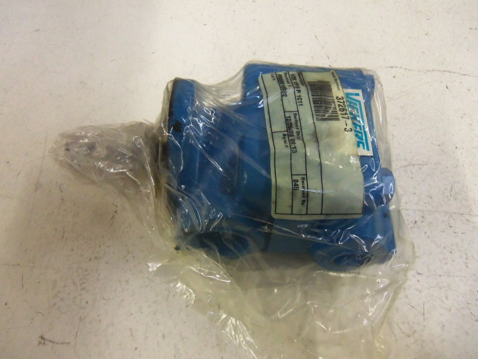 VICKERS V20-1P11P-1C-11 372617-3 (AS PICTURED) *NEW NO BOX*