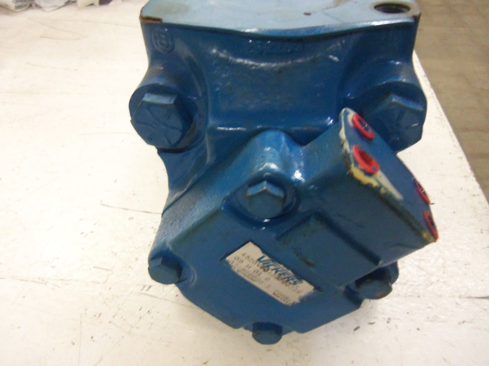 VICKERS 4520V50A886CC22R PUMP *USED*