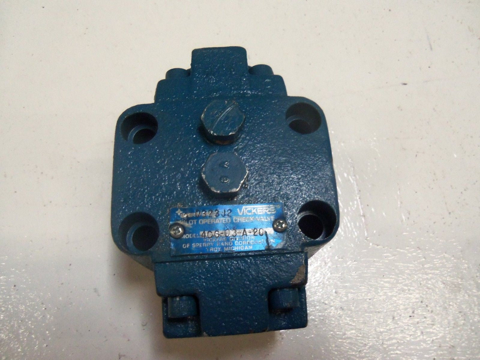 VICKERS 4CG-03-A-20 CHECK VALVE *USED*
