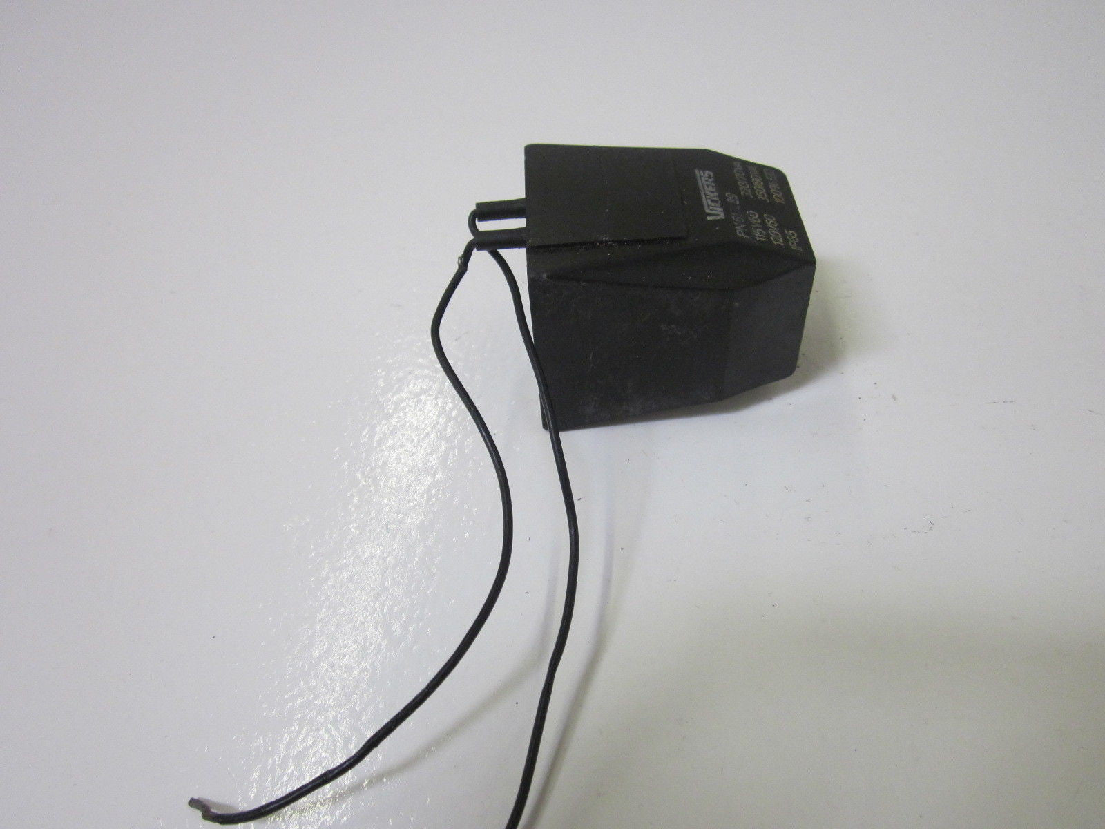 VICKERS 617489 120V *USED*